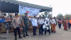 Bupati TTS Lepas 163 Regu Pawai Pembangunan dan Karnaval Budaya HUT ke-80 RI