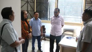 Wagub Tinjau KC Pembantu Mobile Bank NTT Surabaya
