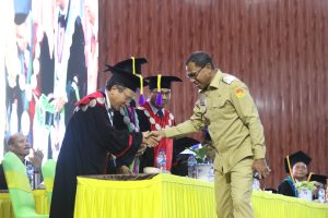 Wagub NTT Sampaikan Pesan Penting di Acara Dies Natalis ke-63 dan Wisuda Undana Kupang